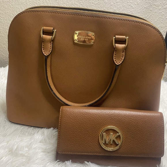 Michael Kors Tan Leather Satchel and Wallet Set - Picture 1 of 16
